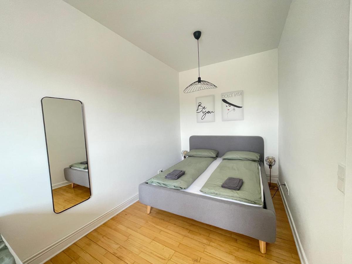 65Qm - City - Popular Street - Limmerstrasse - Mallibase Apartments Hannover Bagian luar foto
