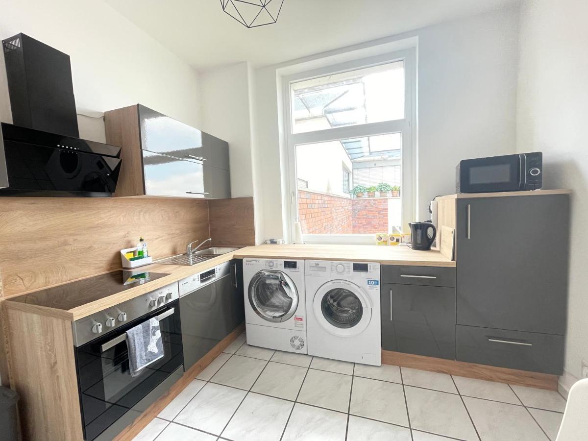 65Qm - City - Popular Street - Limmerstrasse - Mallibase Apartments Hannover Bagian luar foto